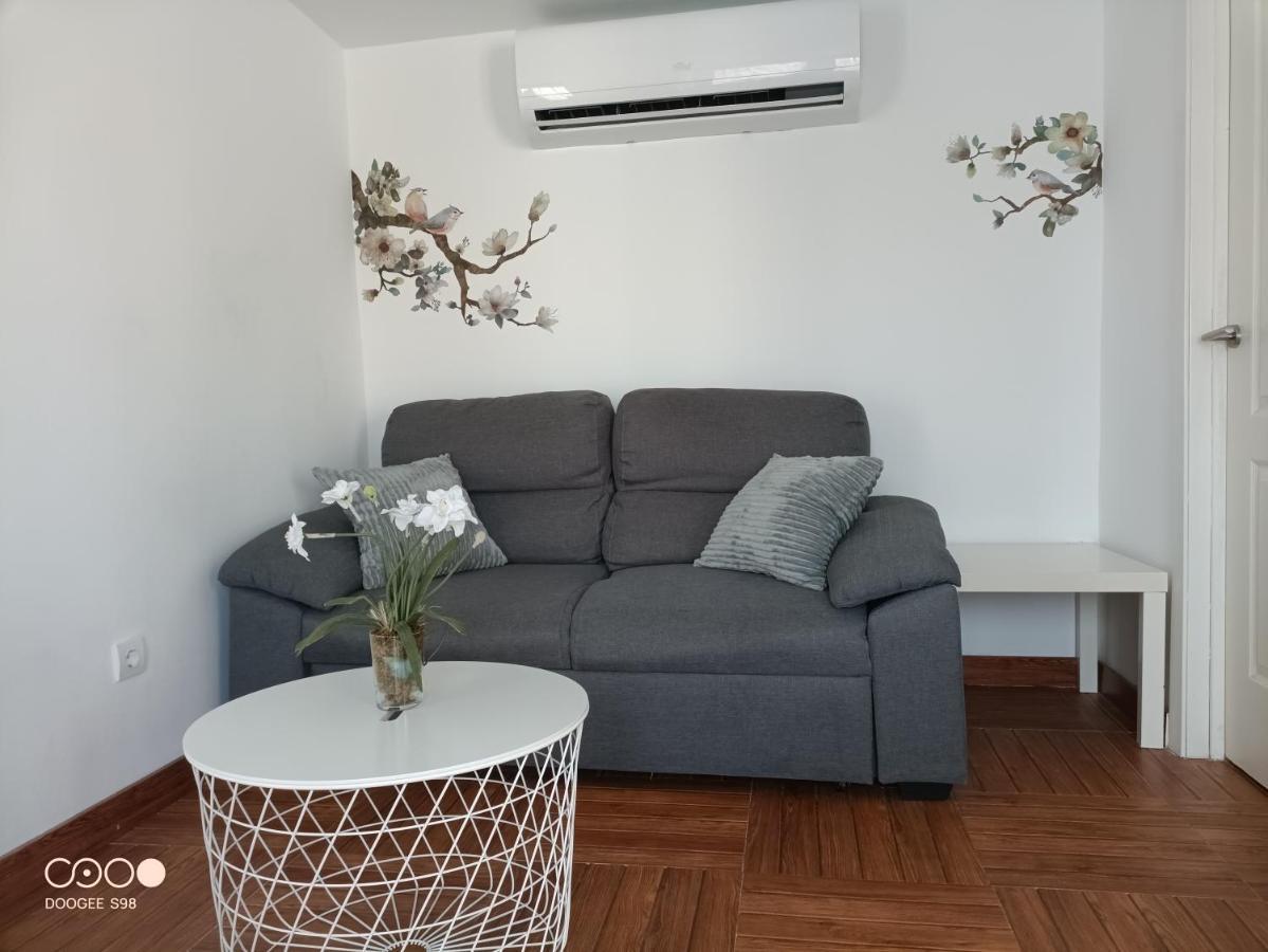 Vut Dalia Apartment อาบีลา ภายนอก รูปภาพ