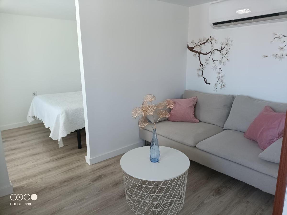 Vut Dalia Apartment อาบีลา ภายนอก รูปภาพ