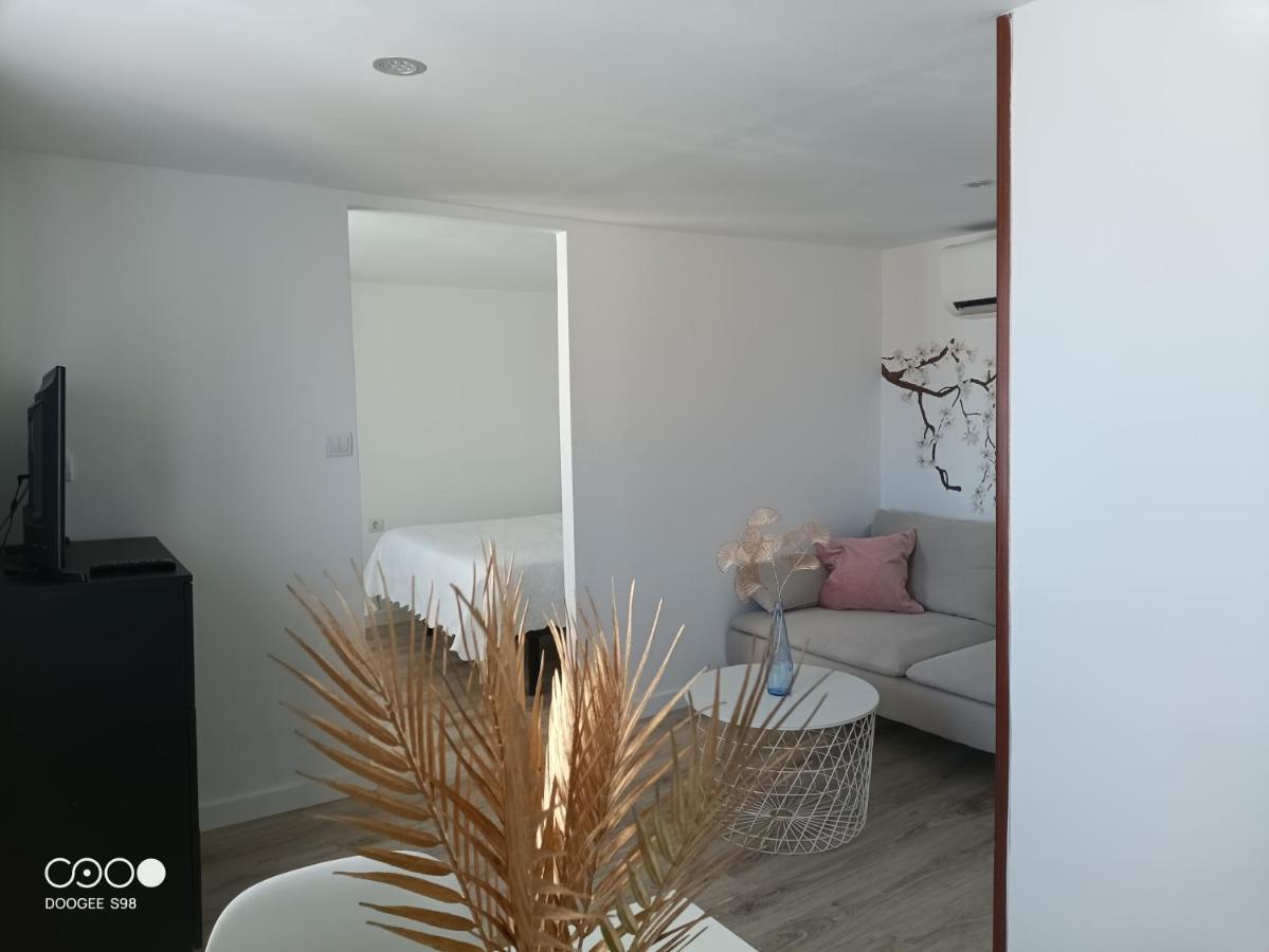 Vut Dalia Apartment อาบีลา ภายนอก รูปภาพ