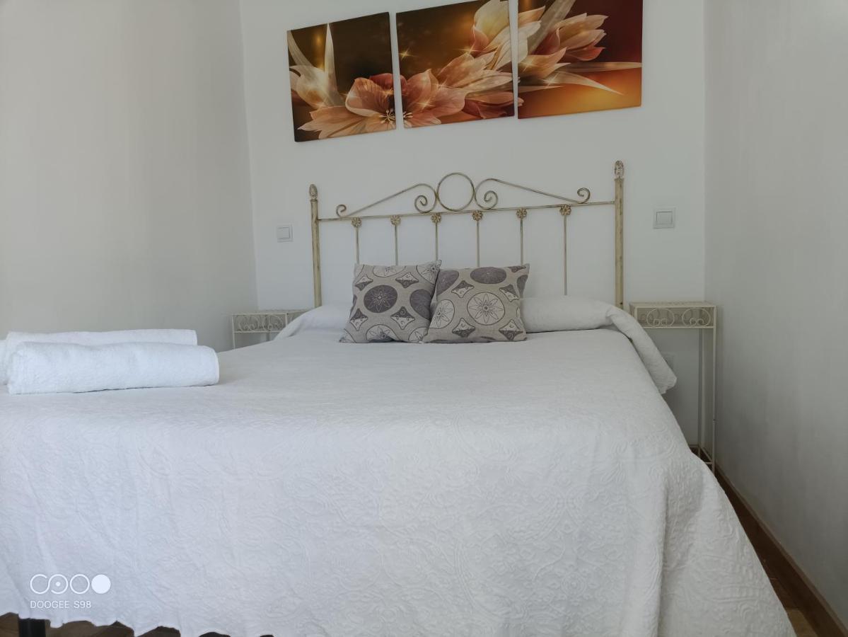 Vut Dalia Apartment อาบีลา ภายนอก รูปภาพ