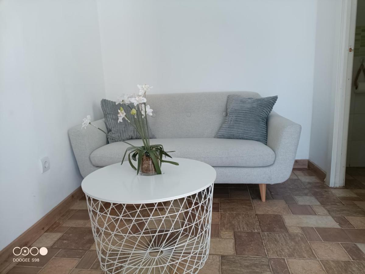 Vut Dalia Apartment อาบีลา ภายนอก รูปภาพ