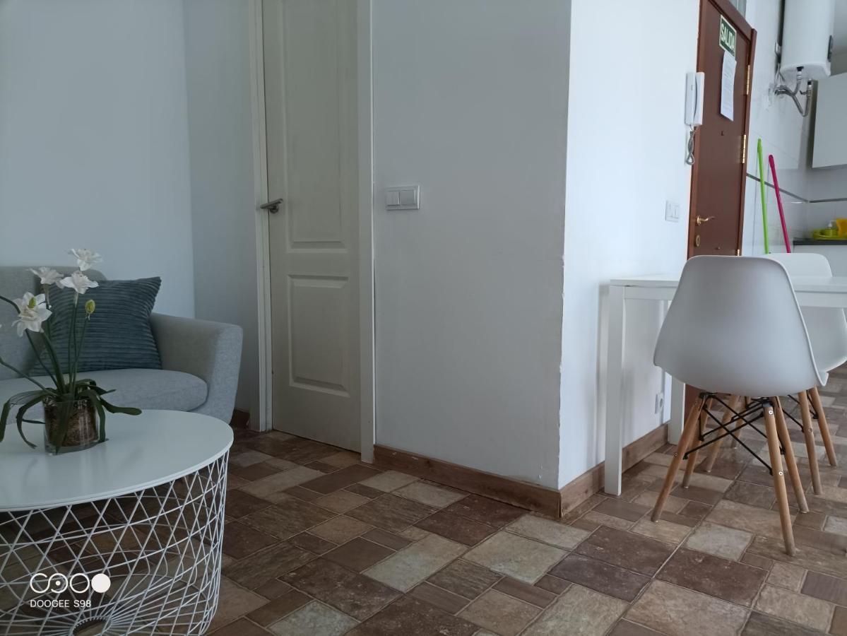 Vut Dalia Apartment อาบีลา ภายนอก รูปภาพ