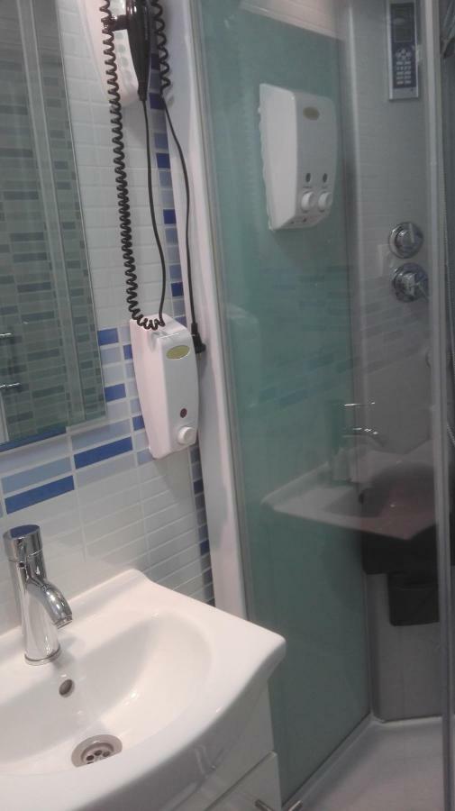 Vut Dalia Apartment อาบีลา ภายนอก รูปภาพ